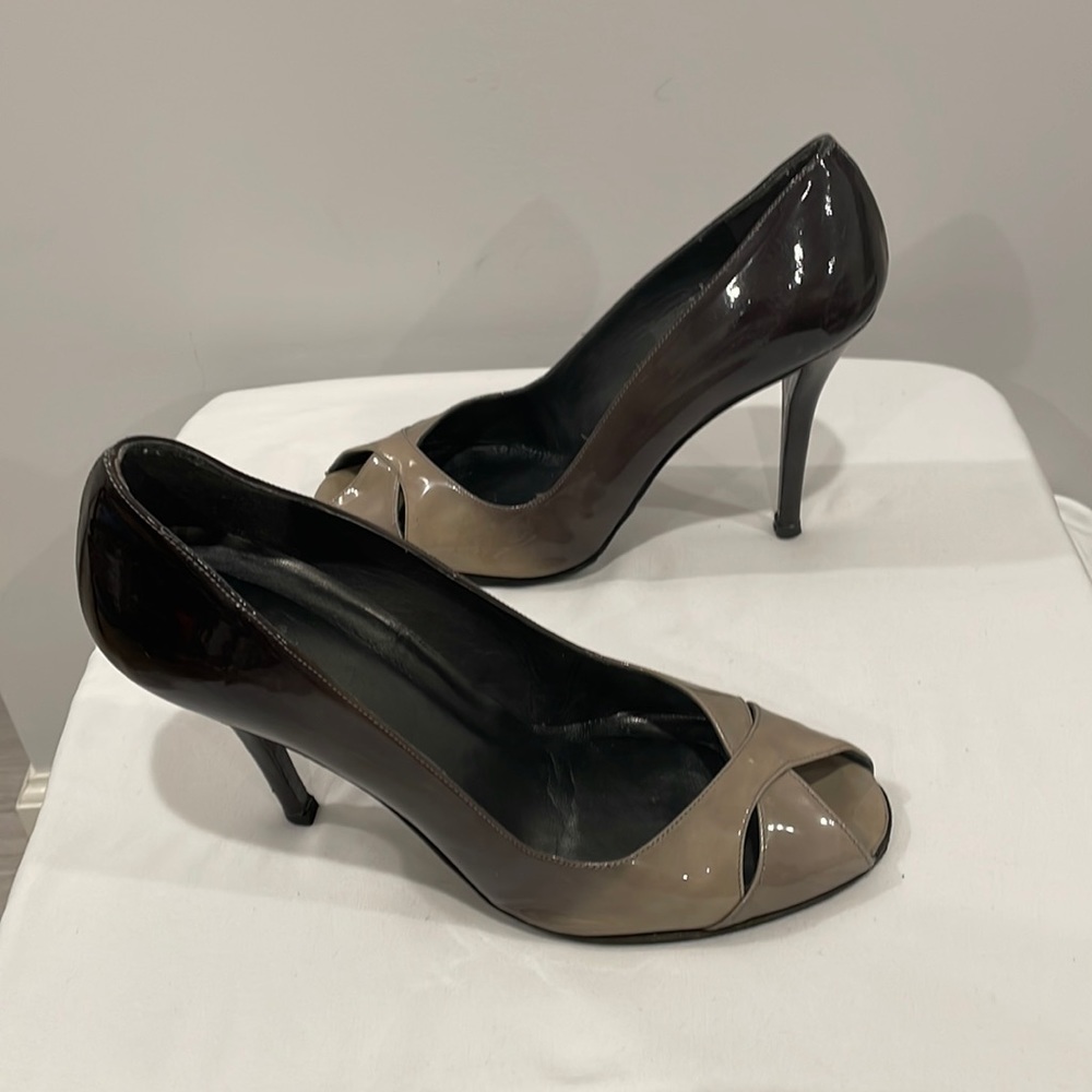 Stuart Weitzman Black/Gray Ombré Peep Toe heels size 9